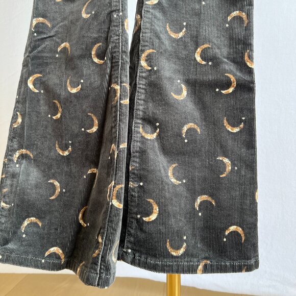 Anthropologie Pilcro "The Icon"Corduroy Moon Print Flares – Celestial & Chic! 🌙 - Picture 6 of 8